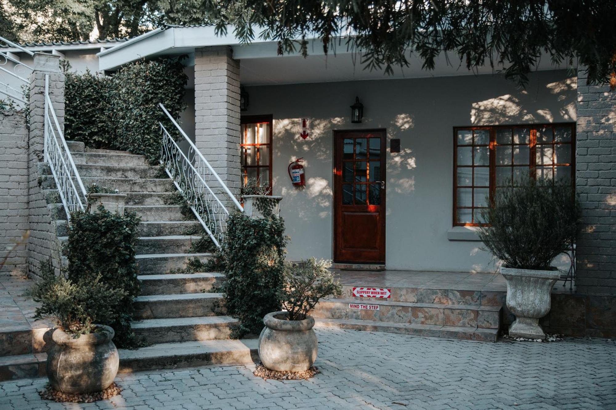 The Symphony Guest House Queenstown Eksteriør bilde
